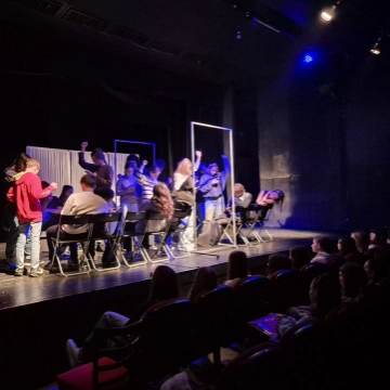 Аз в мрежата – театрално творческо ателие